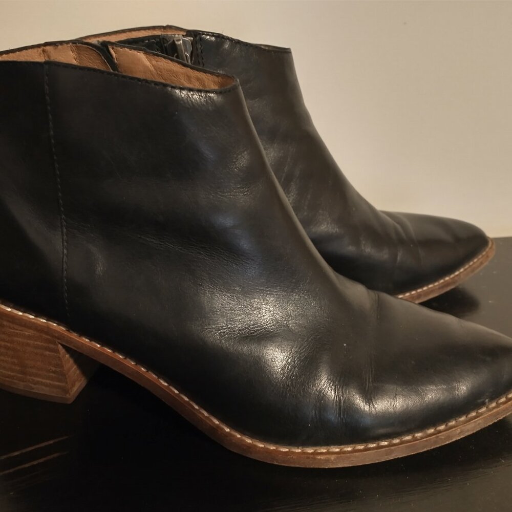 Madewell Black Leather Justine Western Ankle Boot - Size 9
